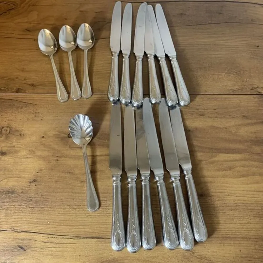 Towle Hotel Multi Motif Stainless 18/10 Beaded 16 Lot Spoons & Dinner Knives